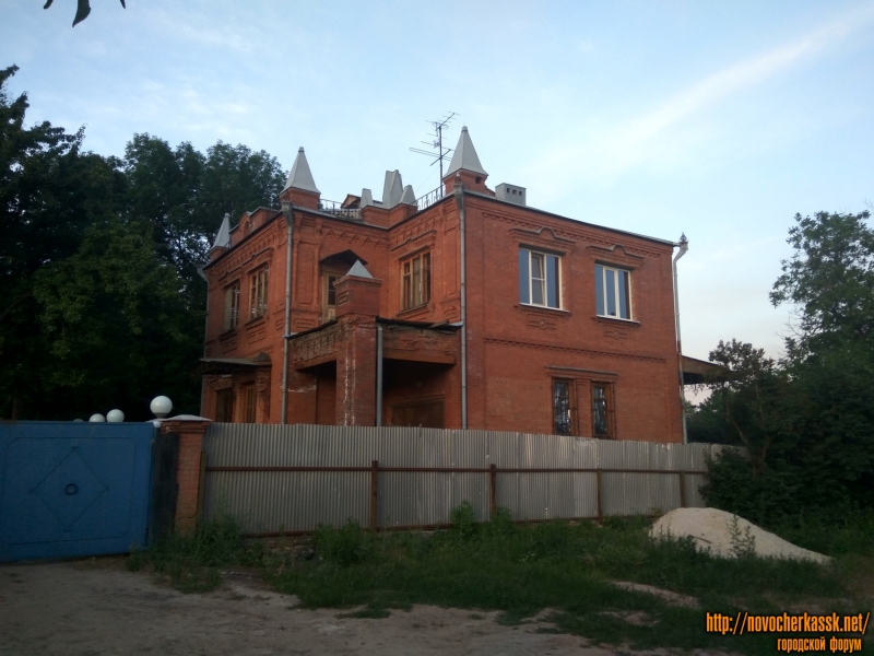 Новочеркасск: Улица Первомайская, 110