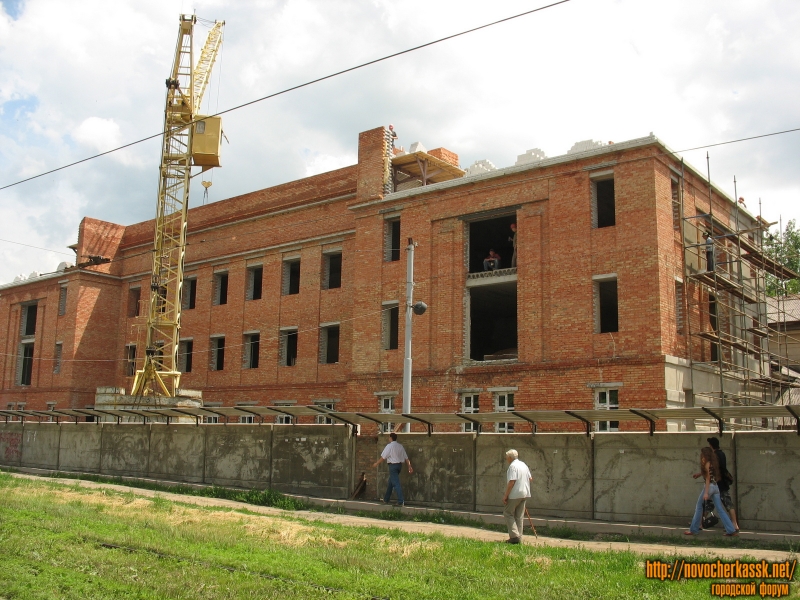 Новочеркасск: Строительство нового корпуса на территории НПИ