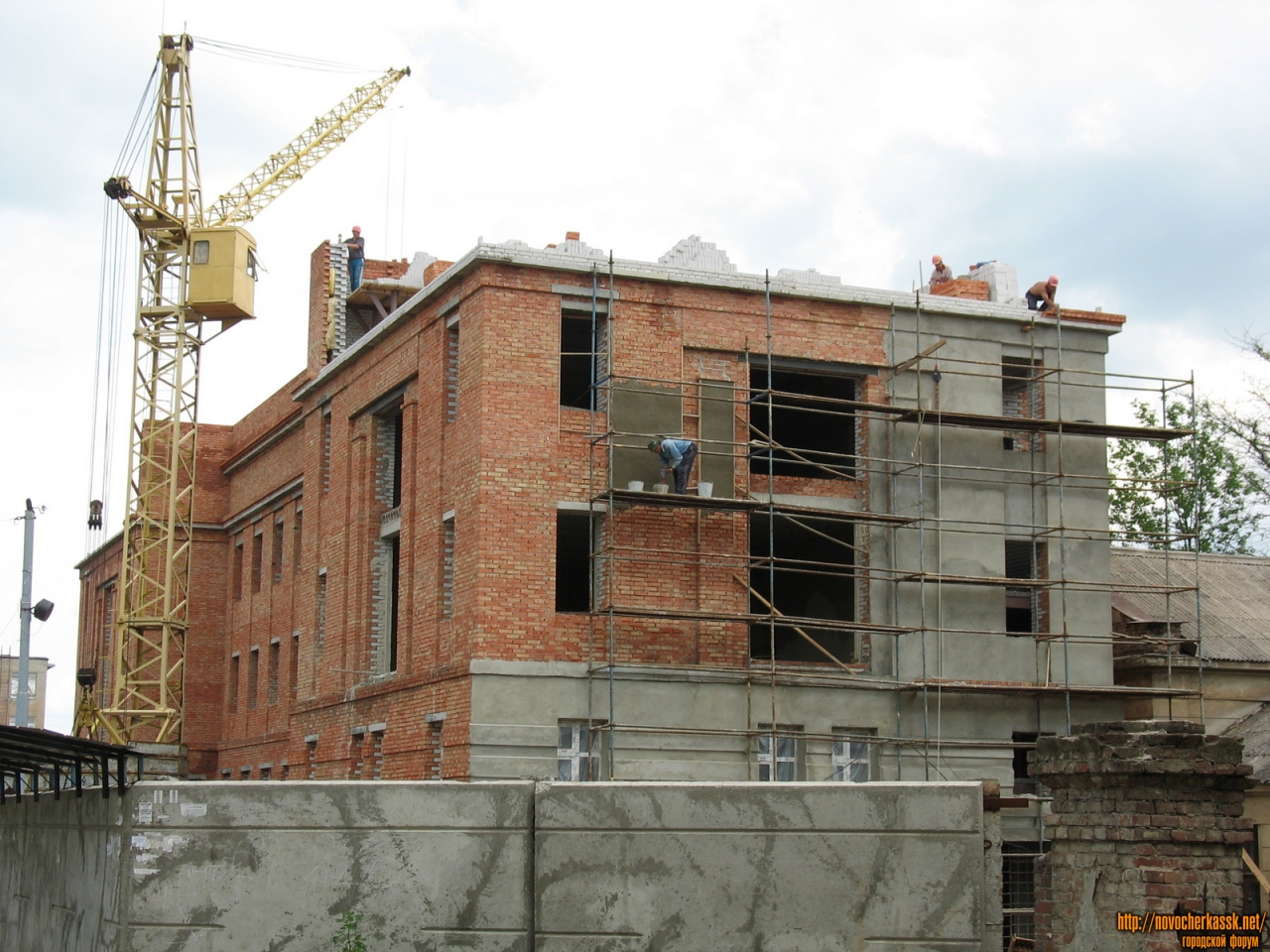 Новочеркасск: Строительство нового корпуса на территории НПИ