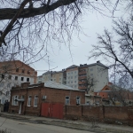 Улица Дубовского. Недостроенная многоэтажка
