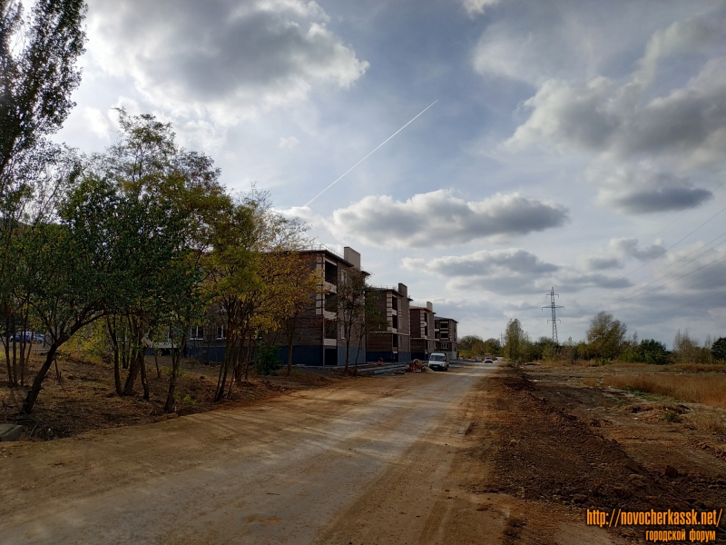 Новочеркасск: Улица Буденновская и ЖК «Атаман». Вид на запад