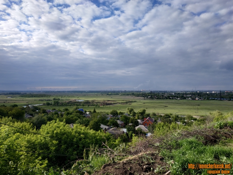 Новочеркасск: Вид на пойму реки Тузлов с пер. Криничный