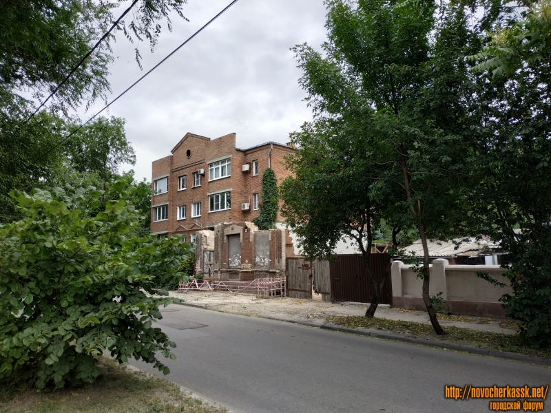 Новочеркасск: Улица Пушкинская 56, 58