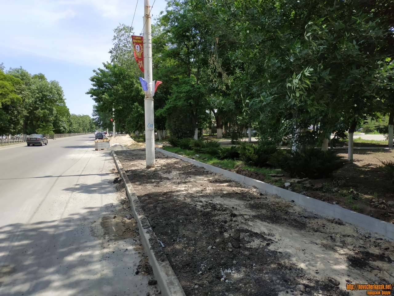 Новочеркасск: Ремонт тротуаров на Баклановском проспекте