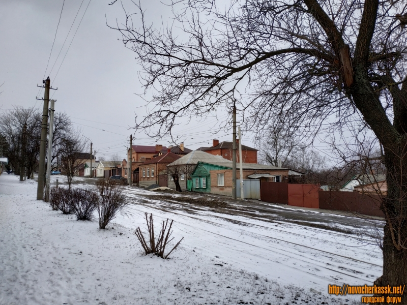 Новочеркасск: Улица Щорса, 66, 68, 70
