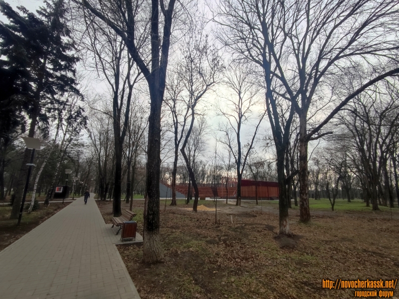 Новочеркасск: Парк Электровозостроителей, Соцгород. Вид на амфитеатр