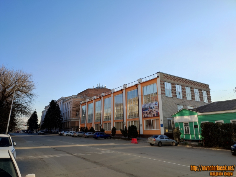 Новочеркасск: Улица Атаманская. Спортивная школа