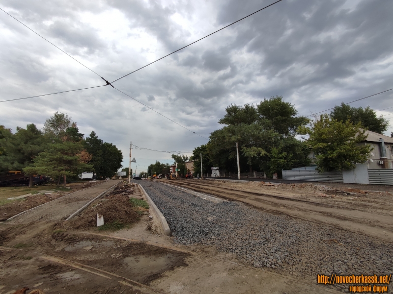 Новочеркасск: Улица 26 Бакинских комиссаров. Вид в сторону Буденновской. Капитальный ремонт