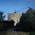 Строительство общежития ЮРГПУ (НПИ). Вид с улицы Троицкой