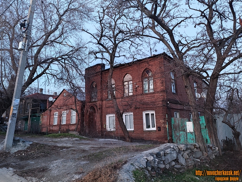 Новочеркасск: Улица Атаманская, 16