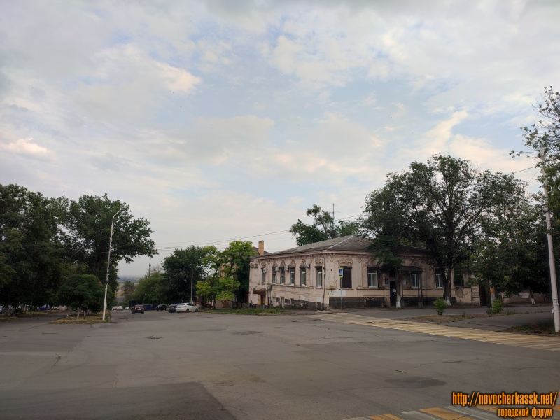 Новочеркасск: Перечение Александровской улицы и Красного спуска