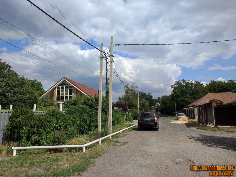 Новочеркасск: Спасский переулок. Слева дом №44