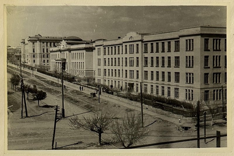 Новочеркасск: Учебные корпуса Индустриального института им. С. Орджоникидзе