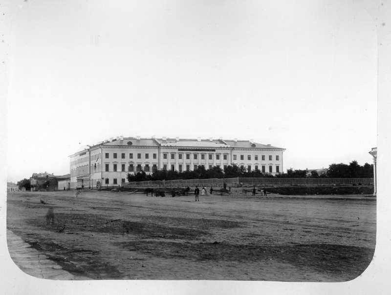 Новочеркасск: Здание войсковых присутственных мест в Новочеркасске