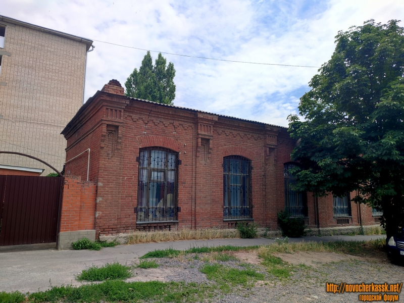 Новочеркасск: Улица Первомайская, 154
