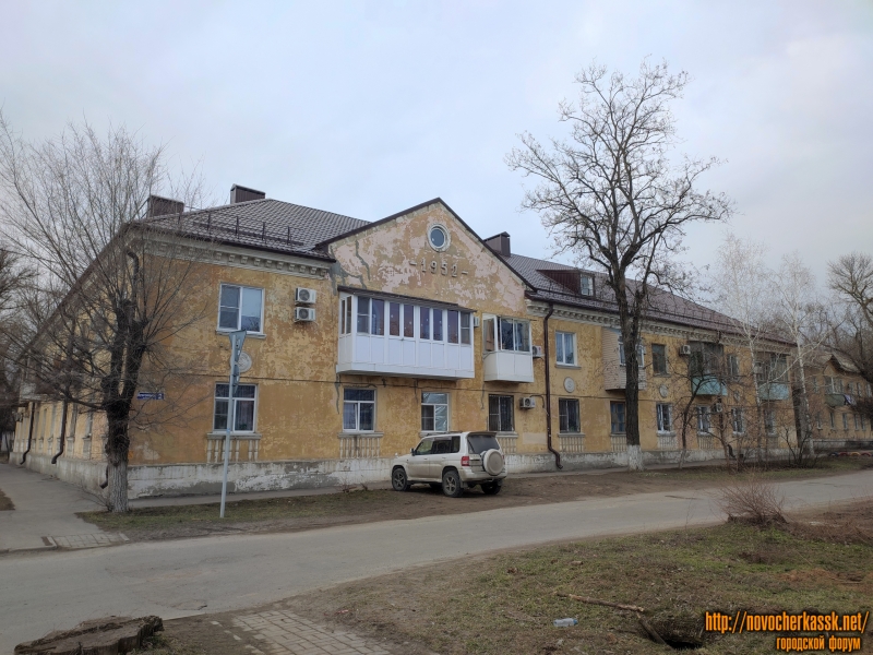 Новочеркасск: Дом на углу улицы С.В. Мацоты, 89 и ул. Магистральной, 2