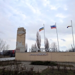 Стелла на въезде в Новочеркасск со стороны посёлка Октябрьского