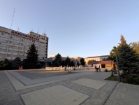 Фонтаны перед гостиницей «Новочеркасск»