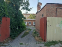 Во дворе пр. Баклановский, 50