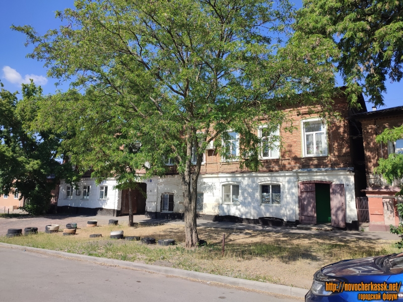 Новочеркасск: Улица Богдана Хмельницкого, 46