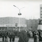 Митинг в честь открытия памятника Юрию Гагарину