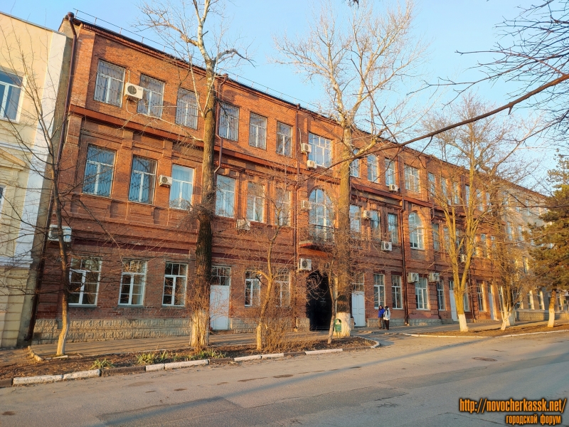 Новочеркасск: Новочеркасский технологический техникум-интернат (НТТИ). Проспект Платовский, 116