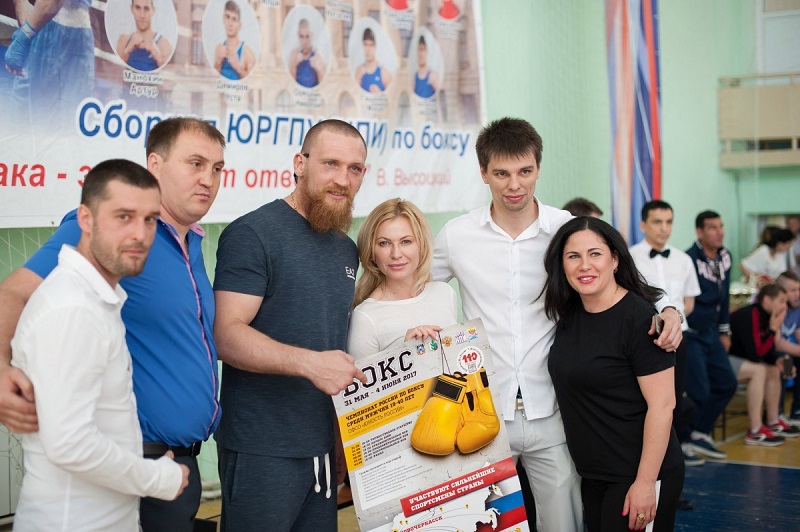Клубы новочеркасска. Баев Артур Сулейманович Новочеркасск бокс. Василий Щербаков Новочеркасск бокс. НПИ Новочеркасск бассейн. Боксеры НПИ.
