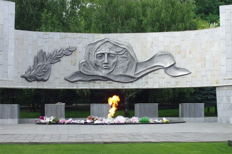 Пали ростов на дону. Мемориальный комплекс павшим воинам ростов-на-дону. мемориал вечный огонь ростов-на-дону.
