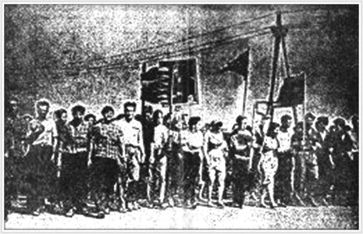 новочеркасский расстрел в 1962 хрущев. расстрел демонстрантов в новочеркасске в 1962. забастовка в новочеркасске в 1962 году. расстрел демонстрации рабочих в новочеркасске. расстрел демонстрации рабочих в новочеркасске.